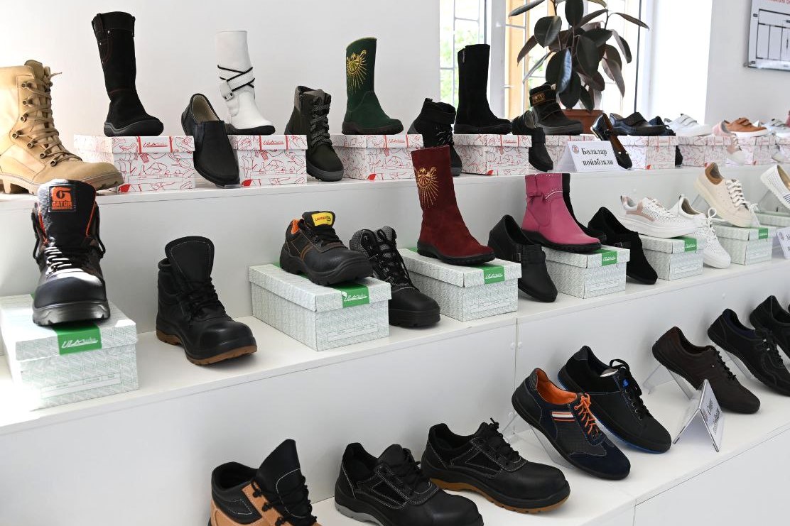 Продукция предприятия "UzShoes"